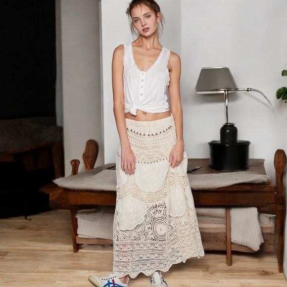 ONE LEFT POL Cream Crochet Knit Metallic Beaded Elastic Waist Maxi Skirt - Picture 6 of 7